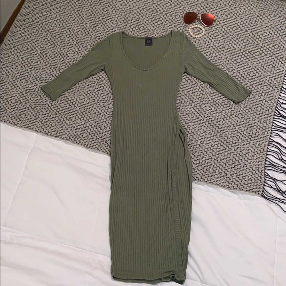 Midi olive green dress